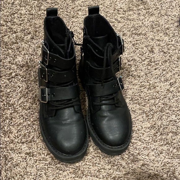 Girls Zara Boots - Picture 2 of 3